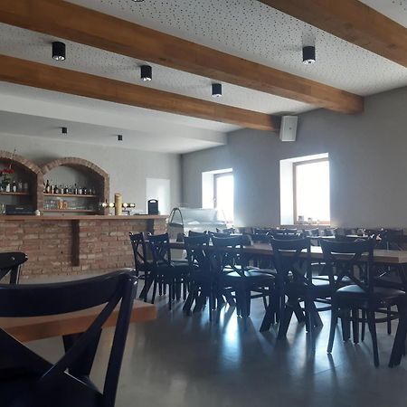 Penzionmoravia Moravská Nová Ves エクステリア 写真